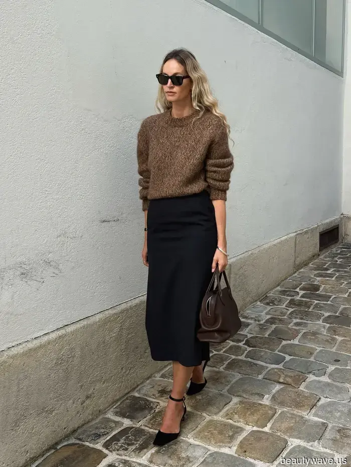 Carolyn Bessette Kennedy is my style icon for 2026—here are 5 minimalist '90s outfits I'm recreating to achieve her look.