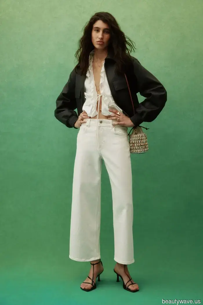 I agree with Meghan—cropped jeans look their finest when paired with this particular sneaker.