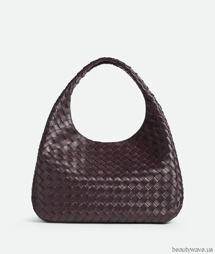 Los editores de Who What Wear me dijeron sus 25 mejores hallazgos de moda de este mes.