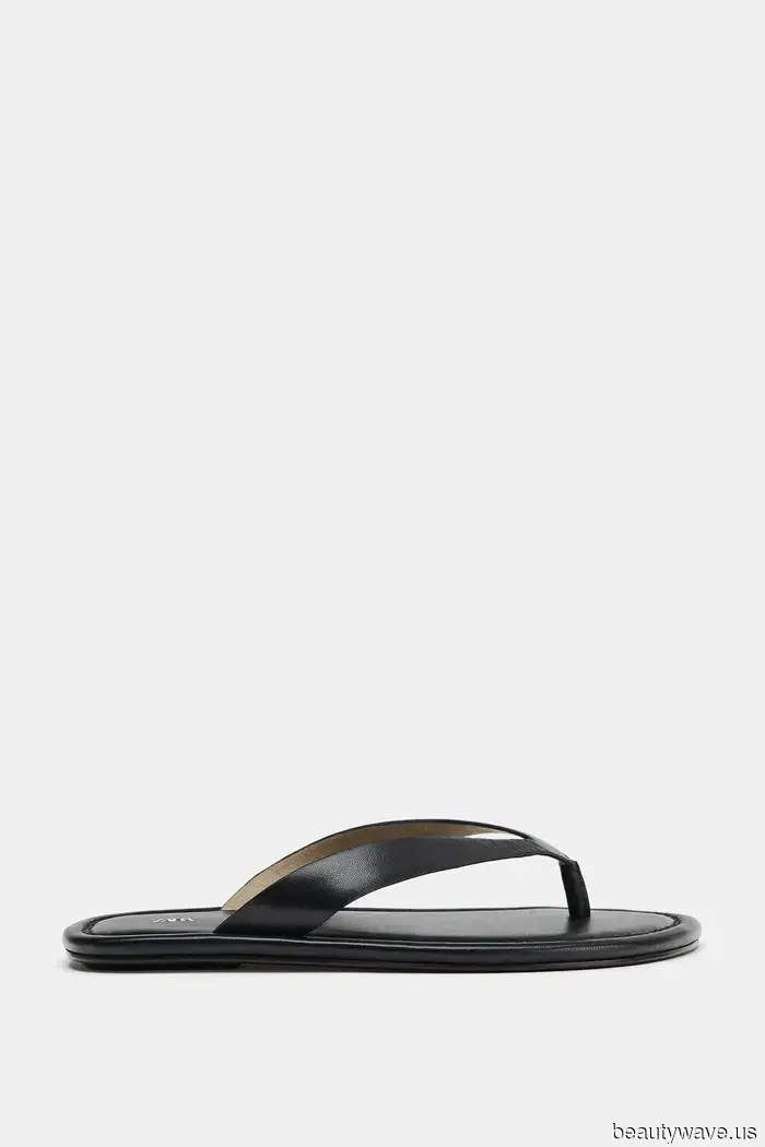 The hottest jeans color to pair with sandals this year has just been announced.