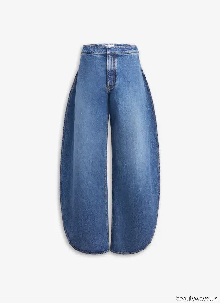 It Appears That Anyone With Excellent Style Is Already Sporting One of These 6 Fall Denim Trends.