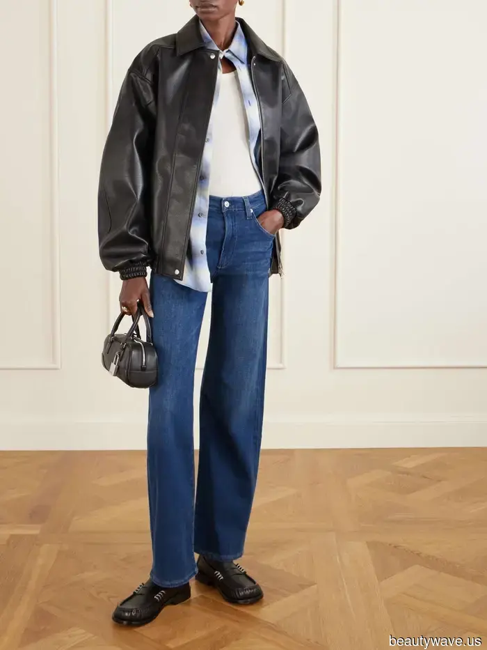 Carolyn Bessette Kennedy is my style icon for 2026—here are 5 minimalist '90s outfits I'm recreating to achieve her look.