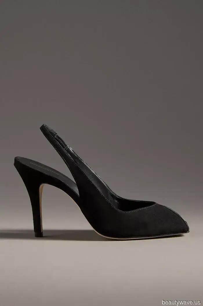 Chic women throughout Milan are unexpectedly replacing their classic pumps with this "old-fashioned" footwear trend.