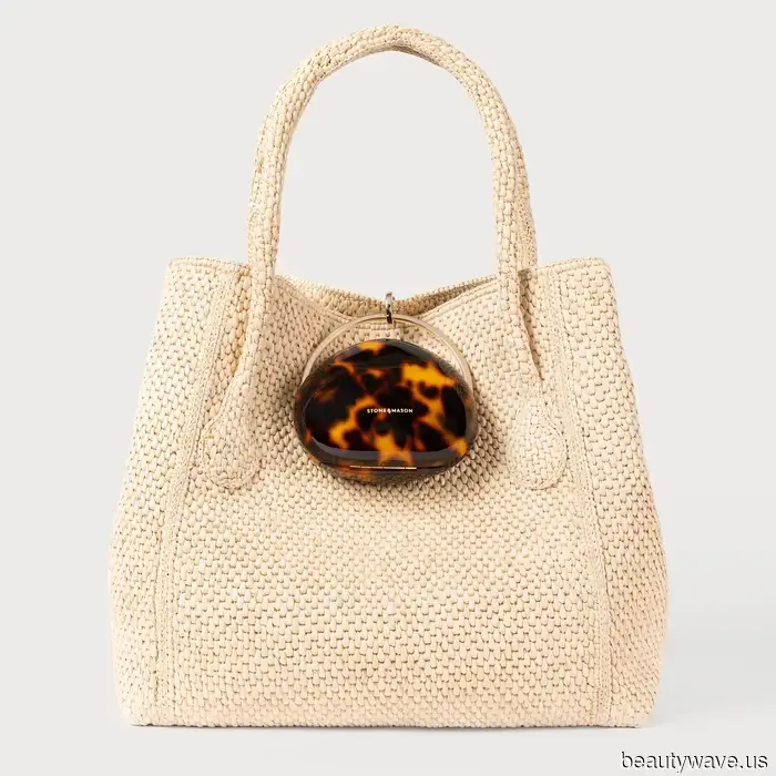 It's Time to Say Goodbye to Your Tote—These Elegant Holiday Bags Will Give You the Upgrade to Business Class.