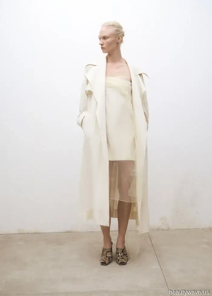 The "Barely-There" Look Is Making a Comeback—5 Tips to Perfect the Trend That Fashion Insiders Adore for…