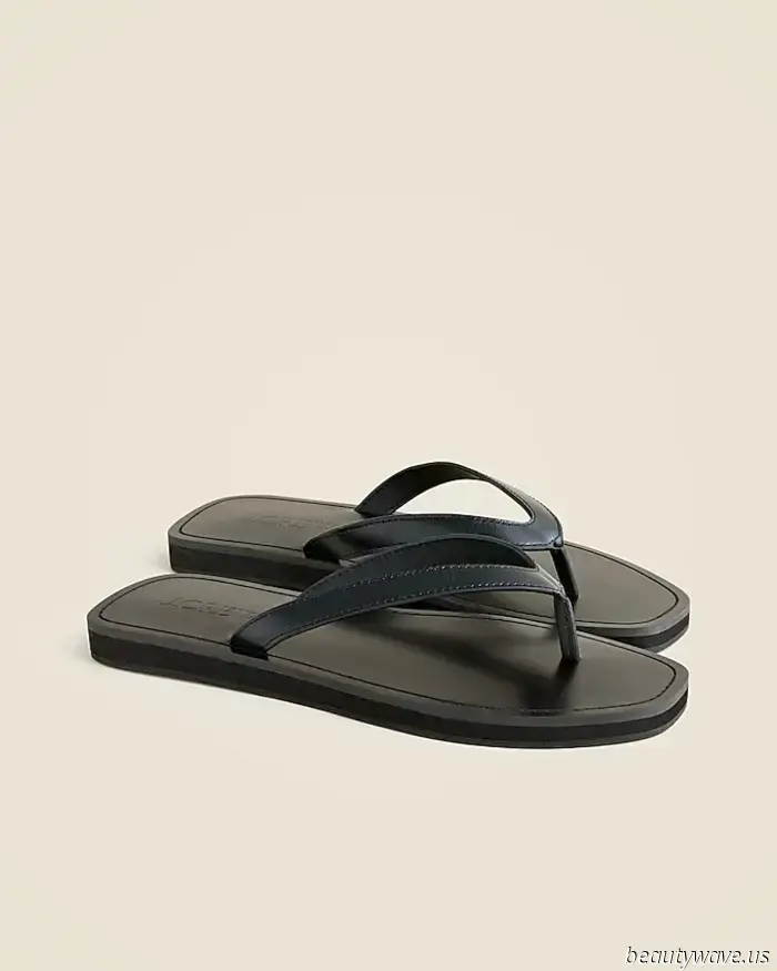 Tenere le scarpe da ginnastica: * Questo * È l'elegante tendenza scarpa moda persone indossano con leggings per Pilates