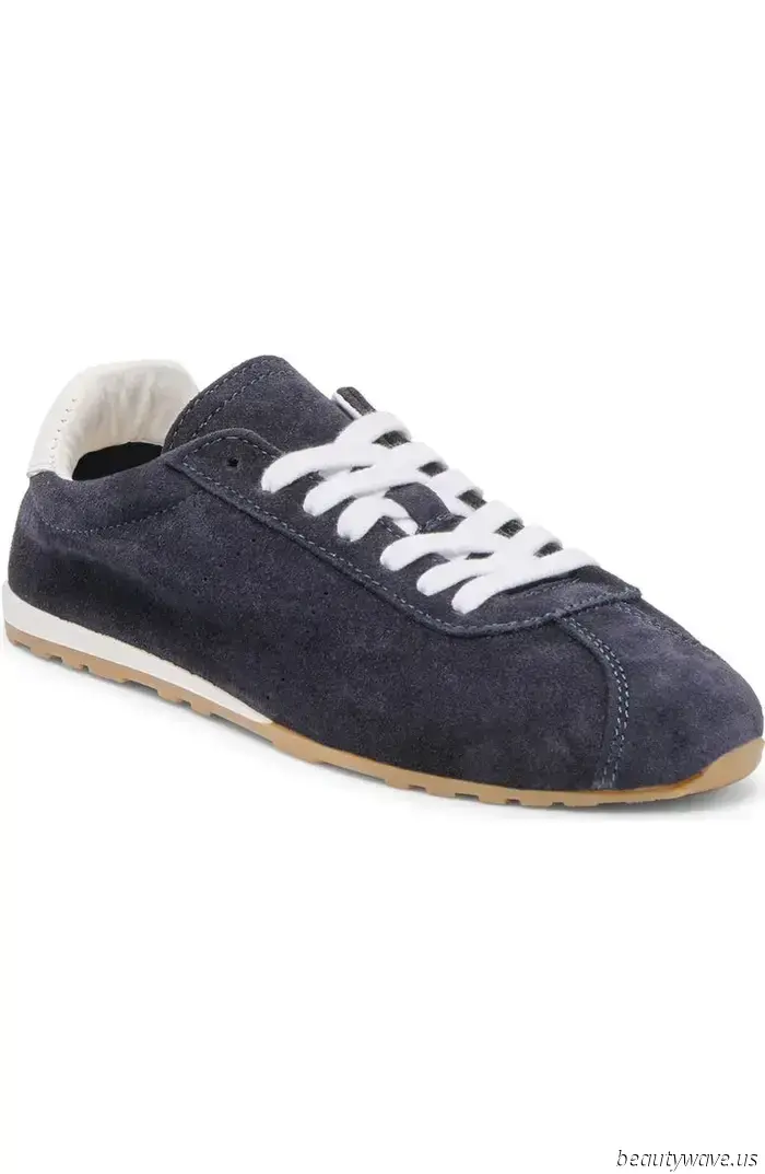 Aspetta e vedrai: tutti, ovunque, indosseranno questa inaspettata tendenza cromatica delle sneakers in 3, 2, 1...