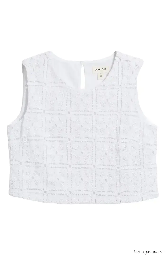 The stylish summer shirt trend that fashion enthusiasts are pairing with jeans is close to selling out everywhere.