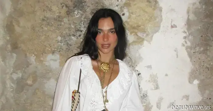 In Italy, It Girls are sporting this stylish shirt trend paired with denim shorts to avoid looking outdated.