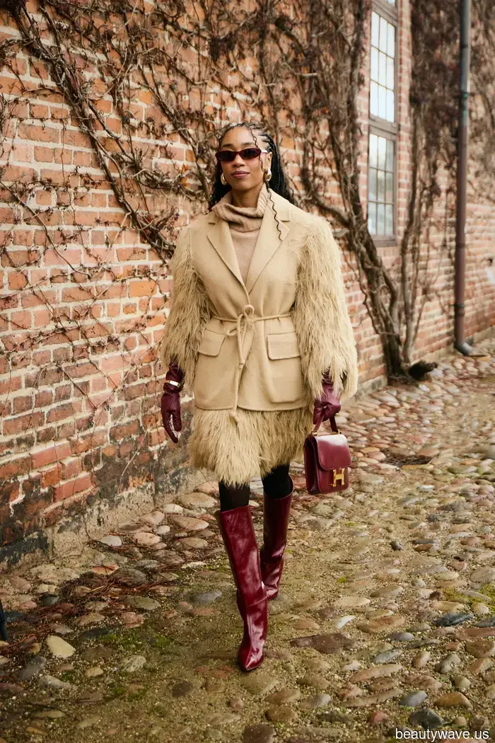 To achieve a classy and affluent look this season, this is the color combination you ought to choose.