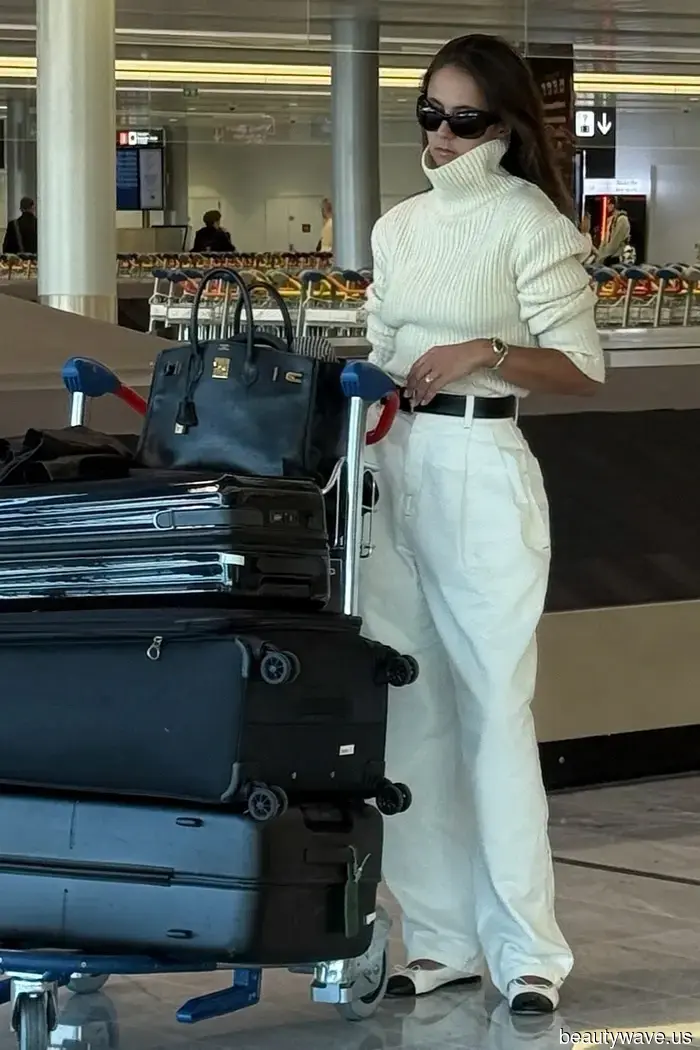 The 6 Footwear Trends That Fashion Enthusiasts Will Pair With Leggings, Jeans, and Skirts in 2026