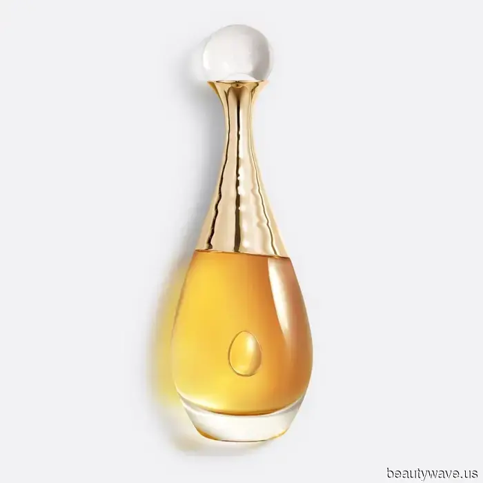All of the most stylish French women I know believe this perfume epitomizes luxury.