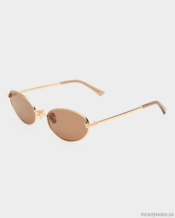 Whitney Port is the epitome of chic, and her new collaboration on sunglasses perfectly embodies that style—chic.