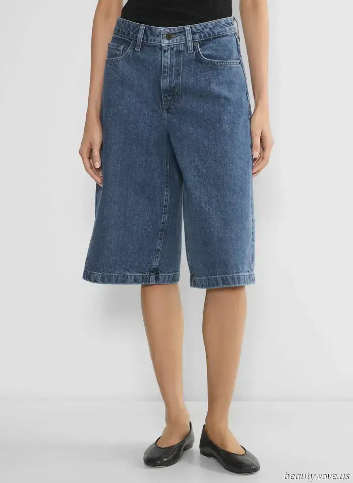 When I spot someone sporting this trend that's neither jeans nor shorts paired with sneakers, I can tell they're into fashion.