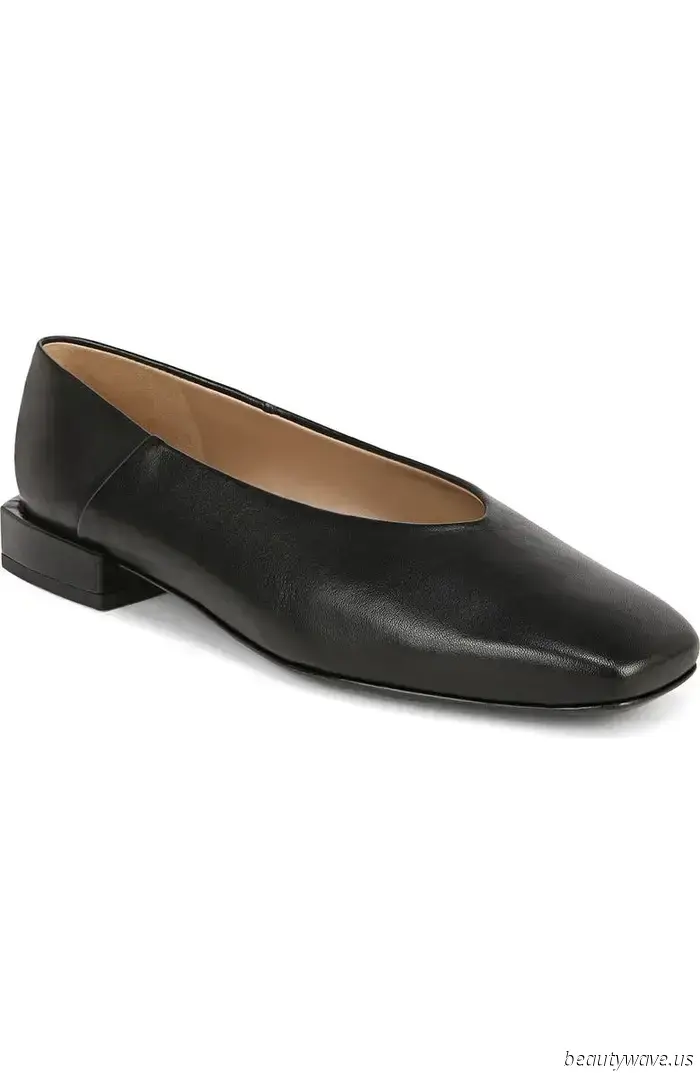 Whole-Foot Flats Are the Stylish Shoe Trend That Elegant Dressers Are Embracing at the Moment.