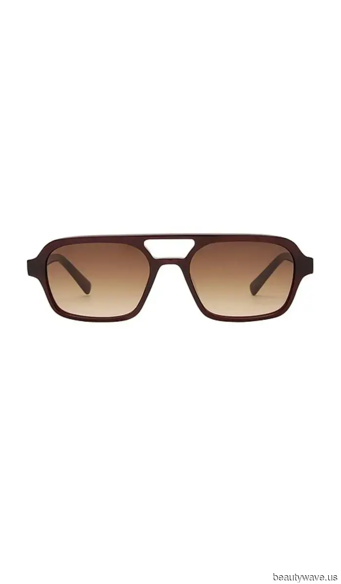 Ho impostato il limite di prezzo di ricerca Revolve a $150 e ho trovato questi 44 gioielli chic.