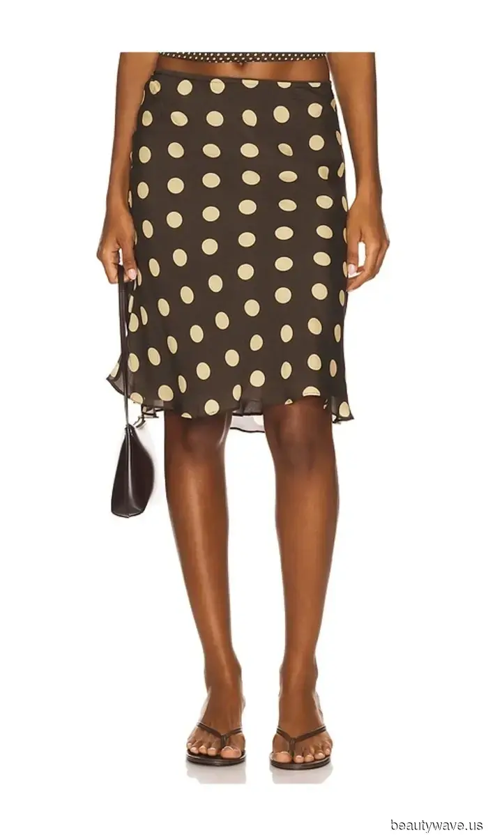 Chic Parents from Tokyo to Paris Showcase Their Everyday Outfits That Function Well