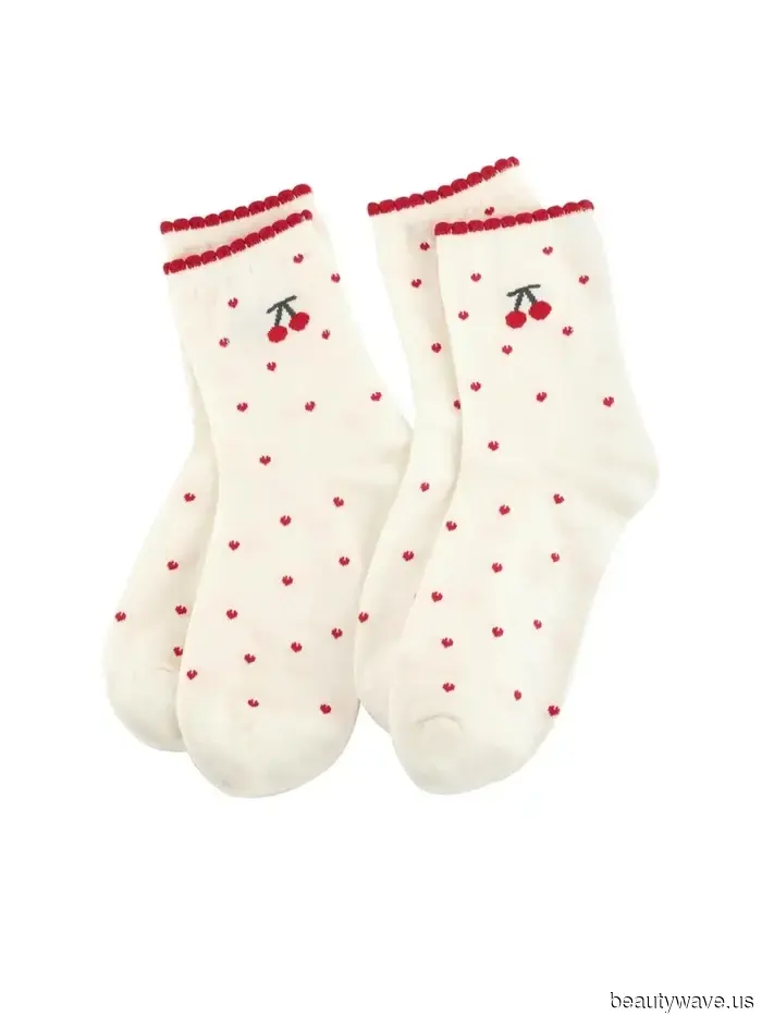 Die schönsten Rüschensocken, Satin-Pyjamas und Blumenkleider im Angebot zum Amazon Prime Day