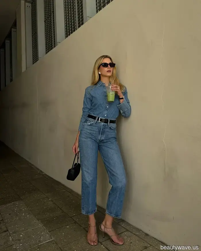This Outdated Denim Combination is Suddenly the Most Stylish Way to Wear Jeans for Fall 2025.