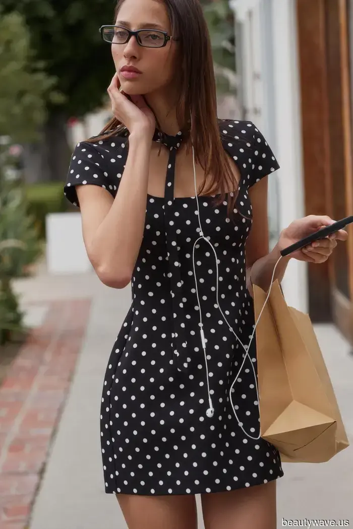 È ufficialmente la stagione dei vestiti&mdash;6 tendenze di vestiti Zara che faranno brillare i tuoi sandali, infradito e scarpe da ginnastica…