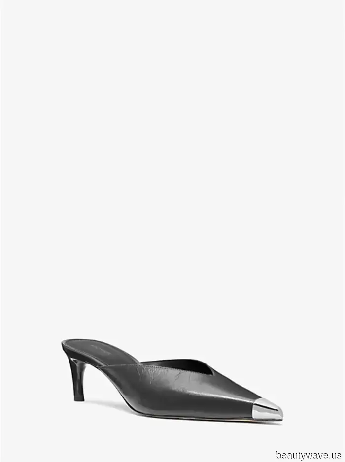 Pensavo che questa tendenza delle scarpe sembrasse "economica" finché i più eleganti tra i vestiti non mi hanno dimostrato il contrario.