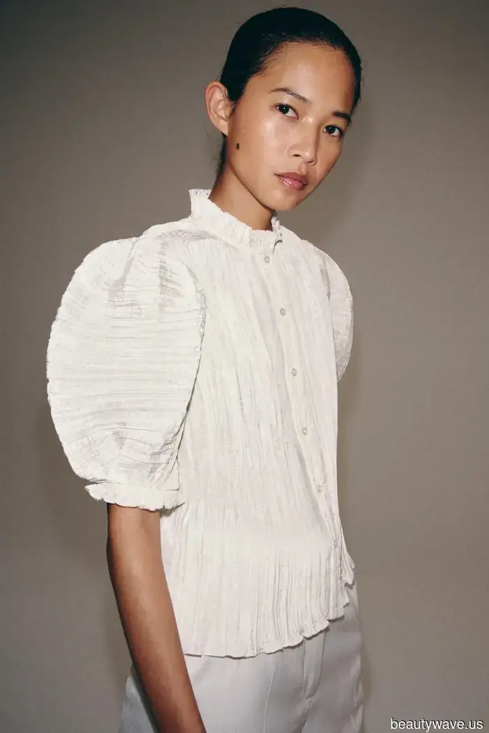 I Recently Tried On Zara's Stylish, Anti-Trend Spring Collection—These 5 Items Stood Out.