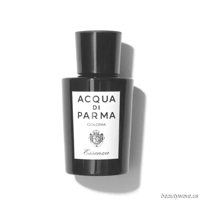 Wearing this perfume gives me the sensation of summertime in Portofino, Tuscany, and Capri.