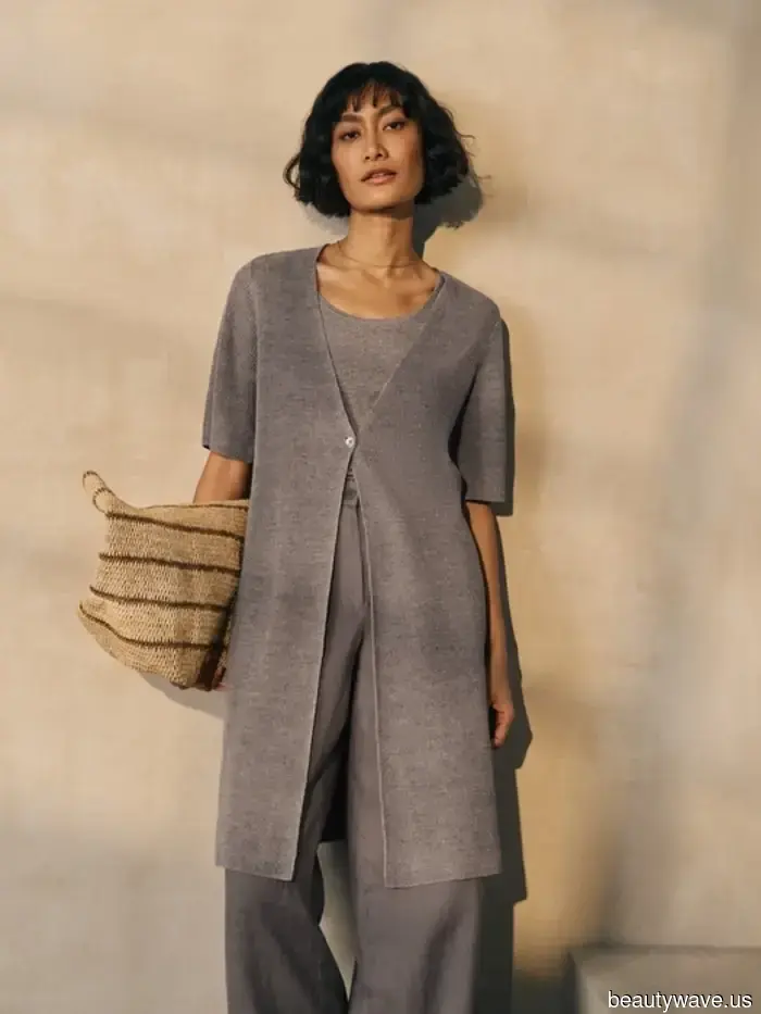 Since the It Girls declared that the '90s are making a comeback, I've been shopping from this stylish throwback brand.