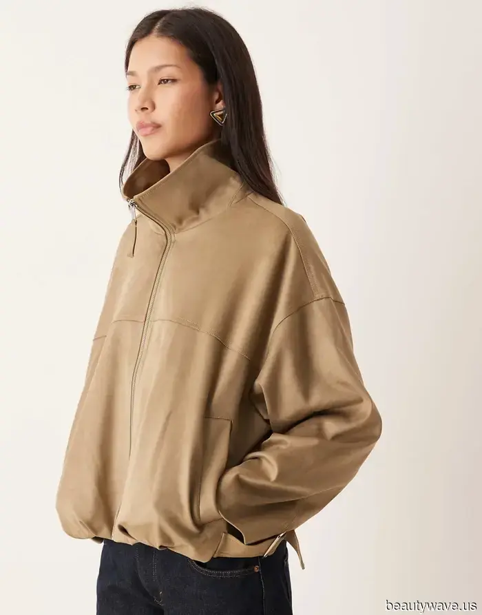 Мне нужно обновить капсульный гардероб&mdash;5 основных вещей, которые я покупаю, чтобы чувствовать себя более элегантно в новом году