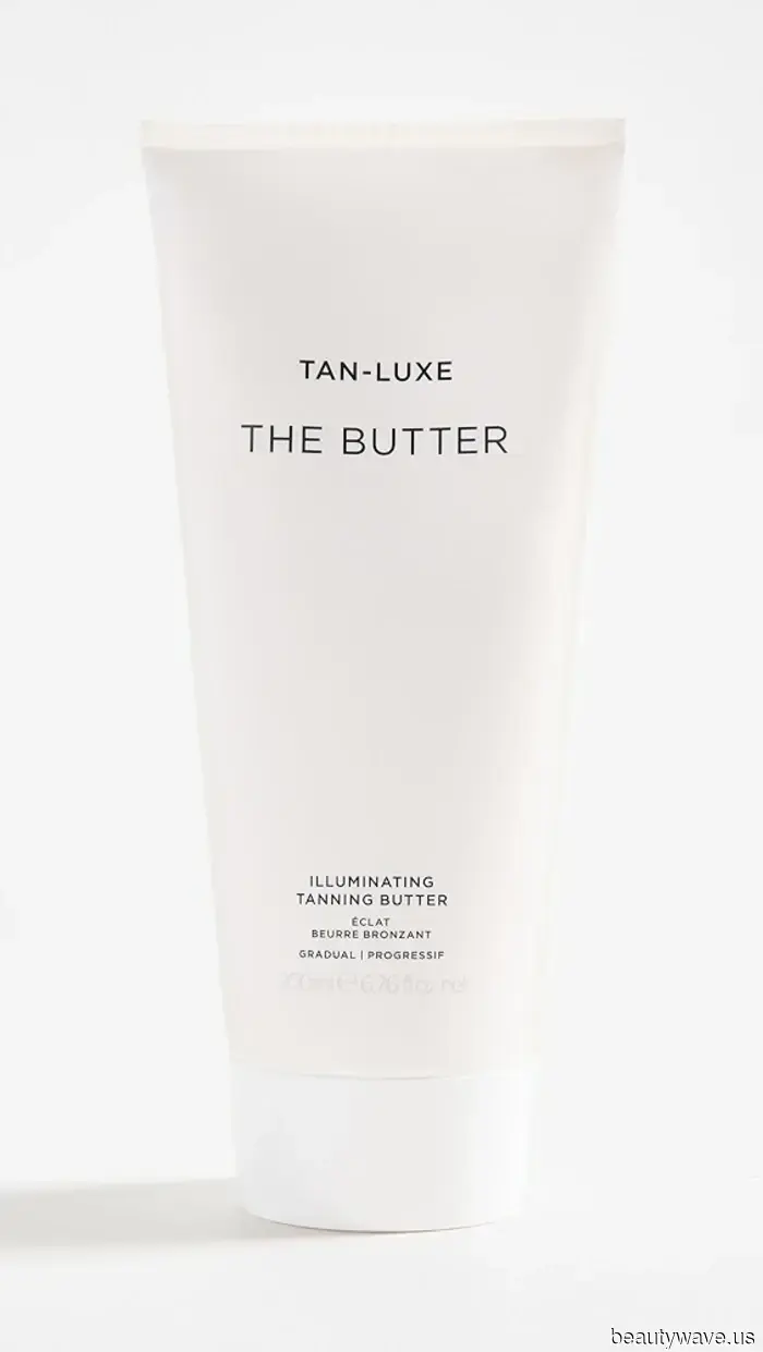 I just browsed through Shopbop's amazing beauty sale and selected 17 viral beauty products that I added to my cart.