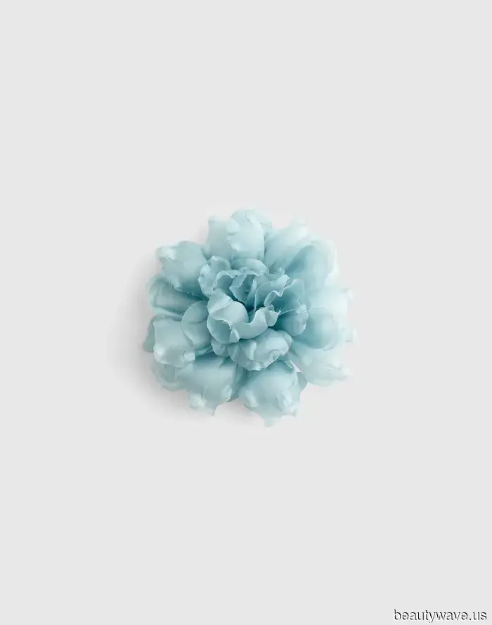 Как сделать скучный свитер более стильным: купите этот красивый аксессуар по тренду менее чем за 40 долларов