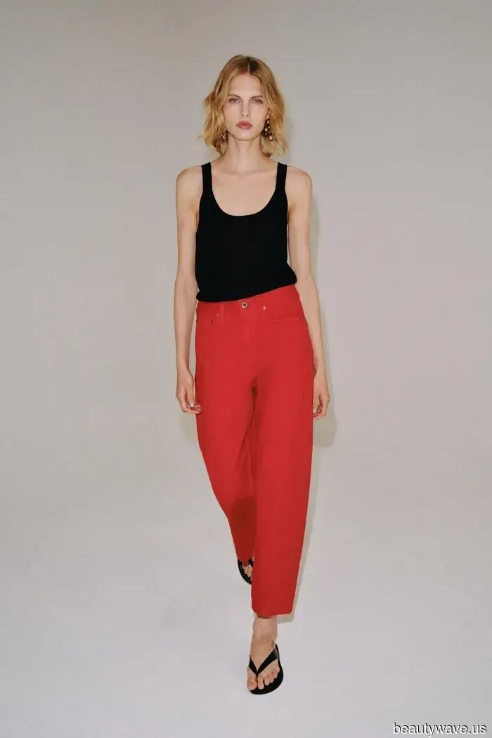 Minimalists and Maximalists Unite: This Vibrant Color Trend is the Chicest Way to Refresh Your Jeans in 2026.