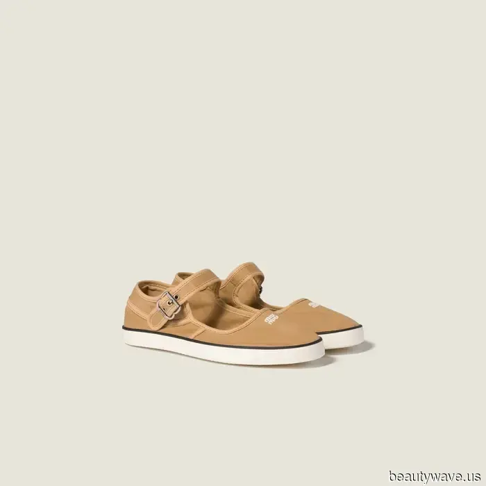 La scarpa cult di Tory Burch che ogni persona di moda indossa nel 2026