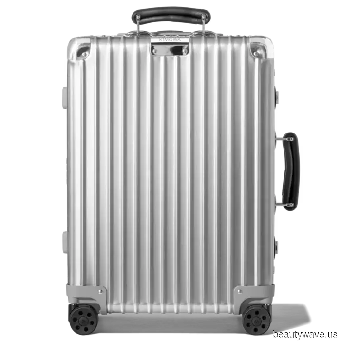 The exceptionally elegant gift selections shared by Beauty Creative Director Carolina Herrera have been revealed to me.