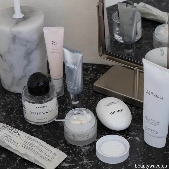 I can save $1522 on top high-priced beauty products during Nordstrom's Anniversary Sale.