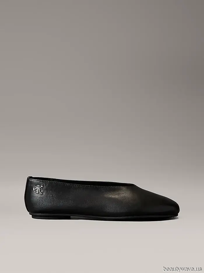 Spiacente, Blue Jeans e Stivali&mdash;Sienna Miller e le donne francesi più chic stanno indossando questa combinazione più elegante in questo momento.