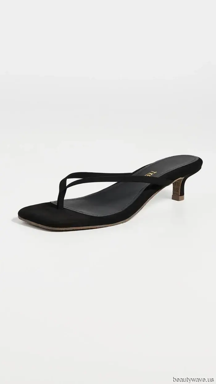My 63-Year-Old Mom Is Aware of What’s Trendy Before I Am—51 Items She Foresees Everyone Will Be Wearing in July.