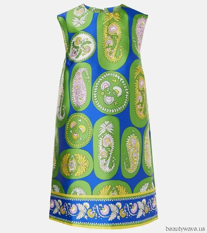 Capris, gafas de sol, bufandas&mdash;el estilo veraniego de Jackie O nunca ha sido más relevante.