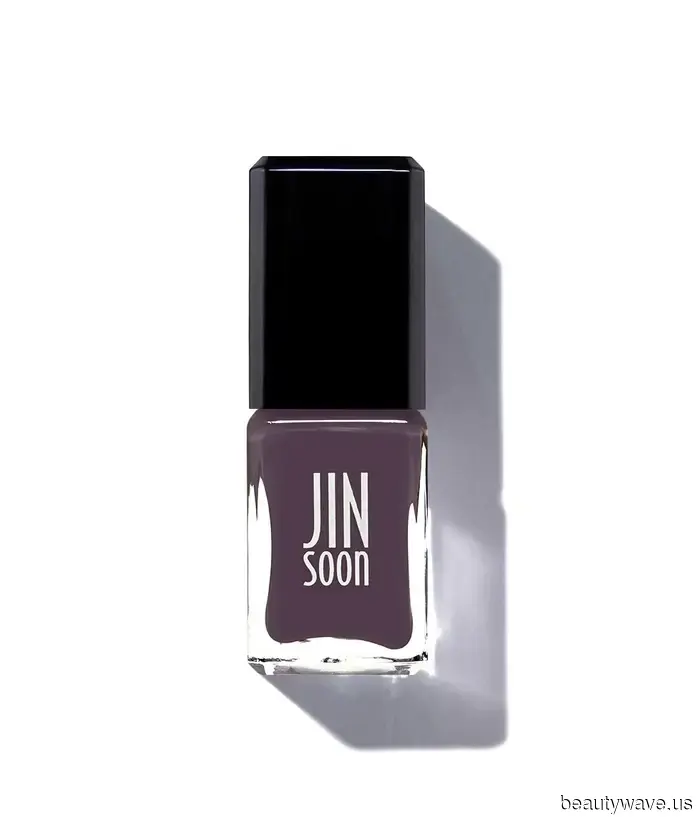 Aviso: Cada neoyorquino elegante ya está usando esta tendencia de manicura de aspecto lujoso.