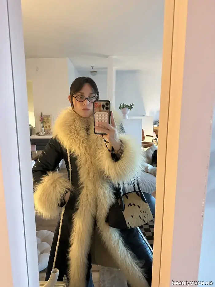 This Unnoticed French Girl 'It' Bag Earned Me Countless Compliments from Fashion Week Attendees.