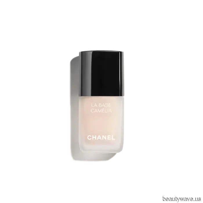 I have a talent for identifying nail trends before they become popular—this edgy design is on the rise.