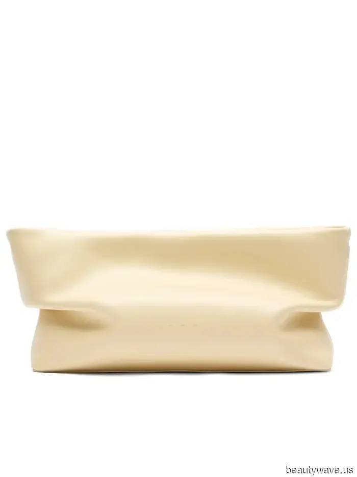 2026 È l'Era della Clutch Quotidiana: Non Complicata, Casual, Ma Ancora Così Elegante