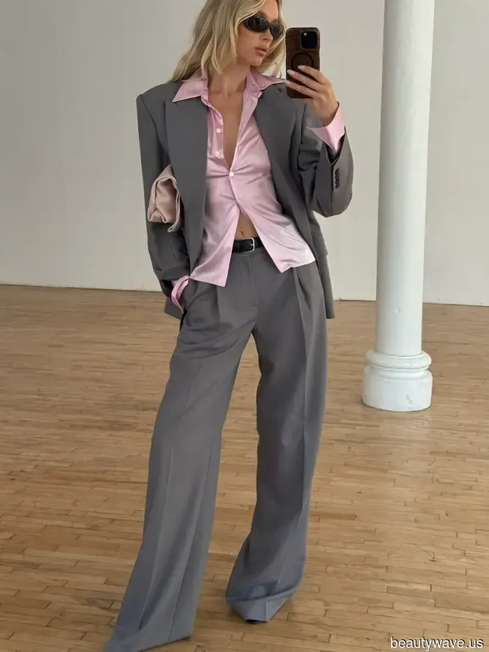Questa tendenza della camicia in satin sembra uscita direttamente dall'era Gucci di Tom Ford&mdash;7 modi in cui le persone della moda stanno…