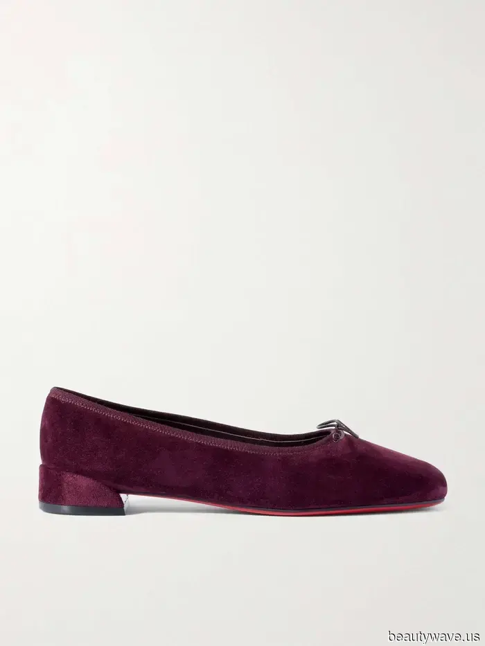 Alexa and I are on the same page: This "unattractive" shoe color is, in fact, the most stylish option you can choose for this summer.