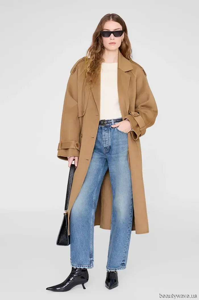 Sorry, I never pair these jeans with flats—these five denim and shoe combinations are more in style.