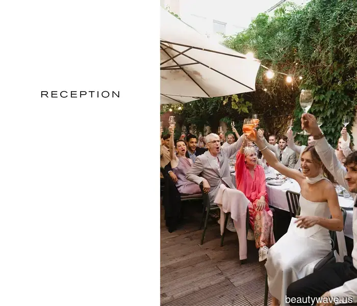 Questa bellissima sposa indossava un abito su misura per il suo matrimonio intimo a Berlino.