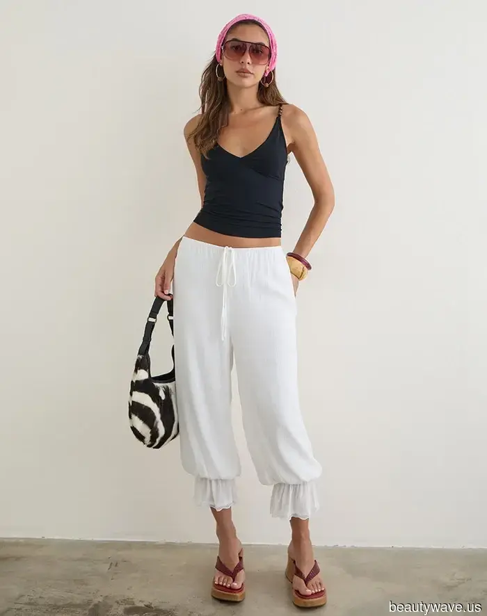 Apologies, Capris—Trendsetting under-30s are sporting this summer's pant style with ballet flats and boots.
