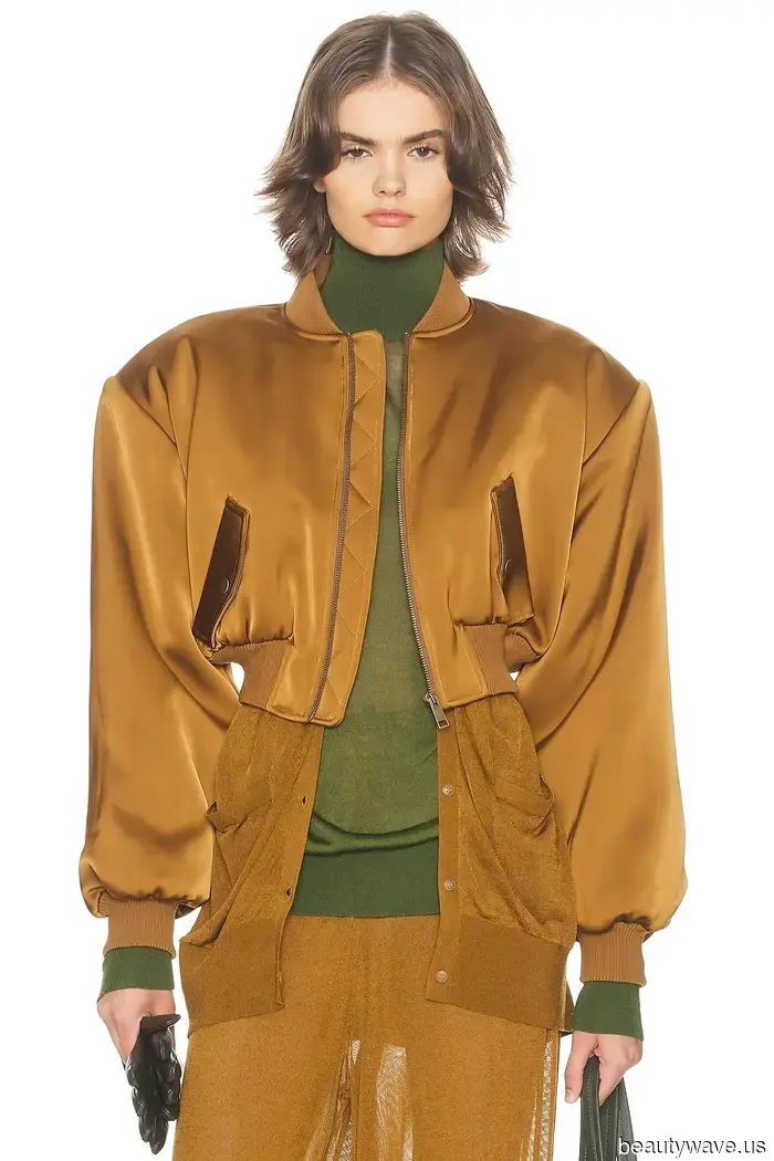 Eine der schicksten Frauen der Welt trug gerade diesen veralteten Jackentrend, also schätze ich, er ist zurück.