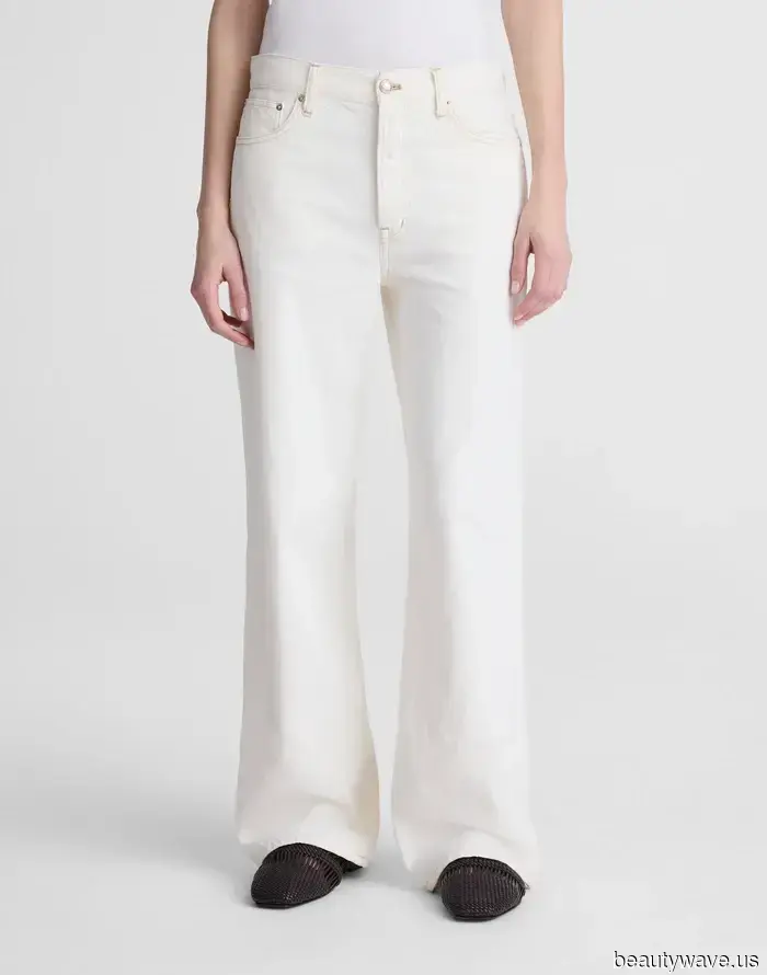 Kendall Doesn't Need Instructions on Which Jean Color and Fit to Purchase—She's Already Sported It.