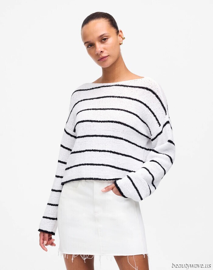Chic women in Marseille and Cadaqués replace their cashmere sweaters with this lighter alternative every summer.